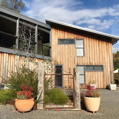 Saje'S House & Pod Villa Myrtleford Exterior photo