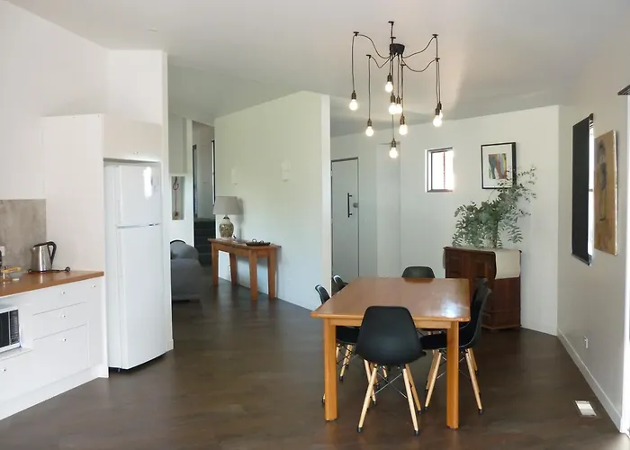 Saje\'S House & Pod